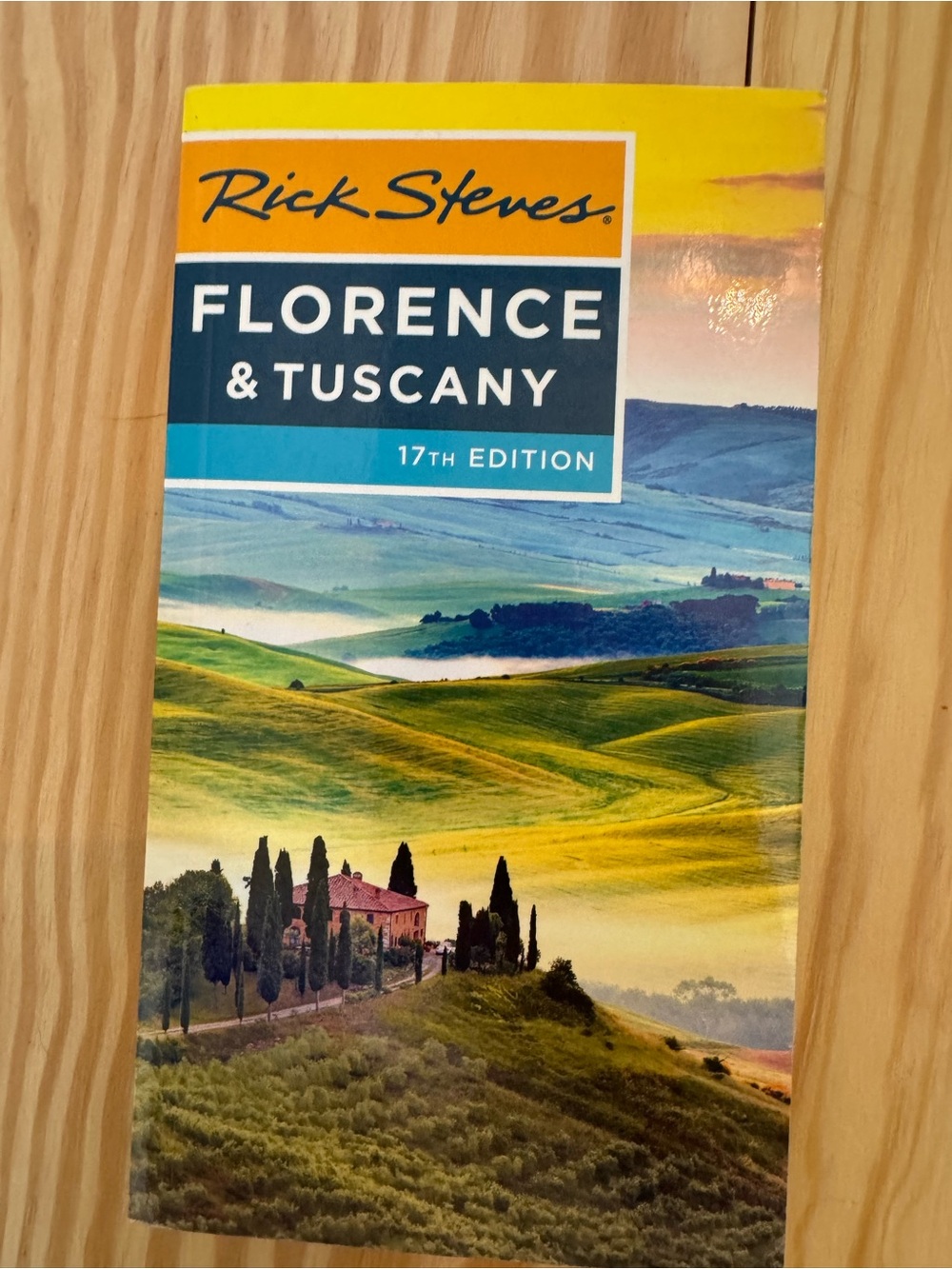 Florence & Tuscany Travel Guide Book